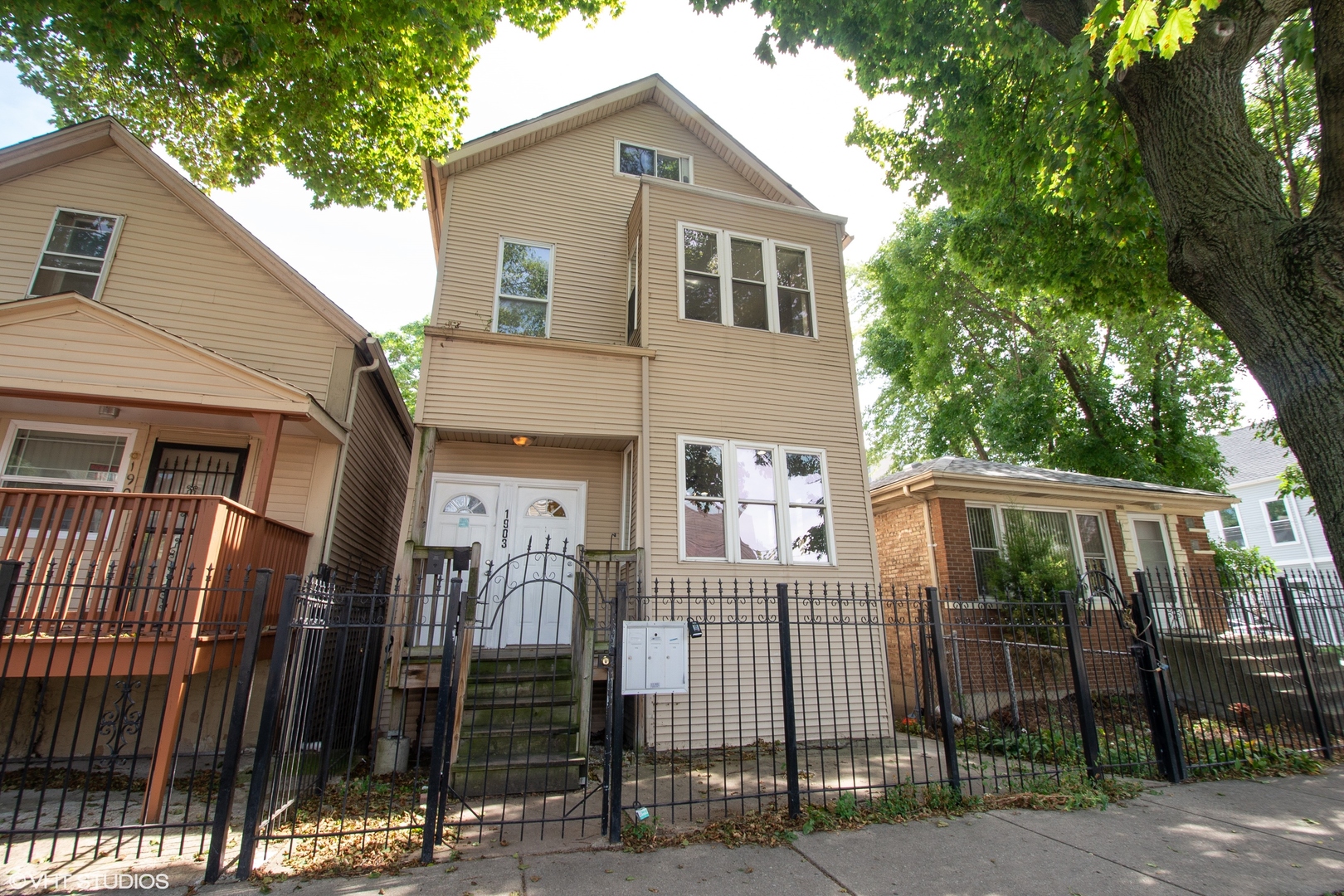 1903 N Mozart Street Unit: 2