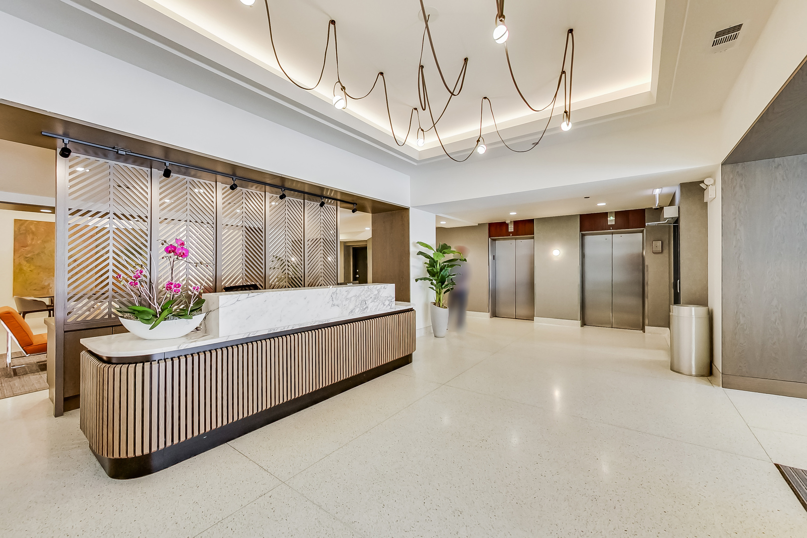 165 N CANAL Street Unit: 815