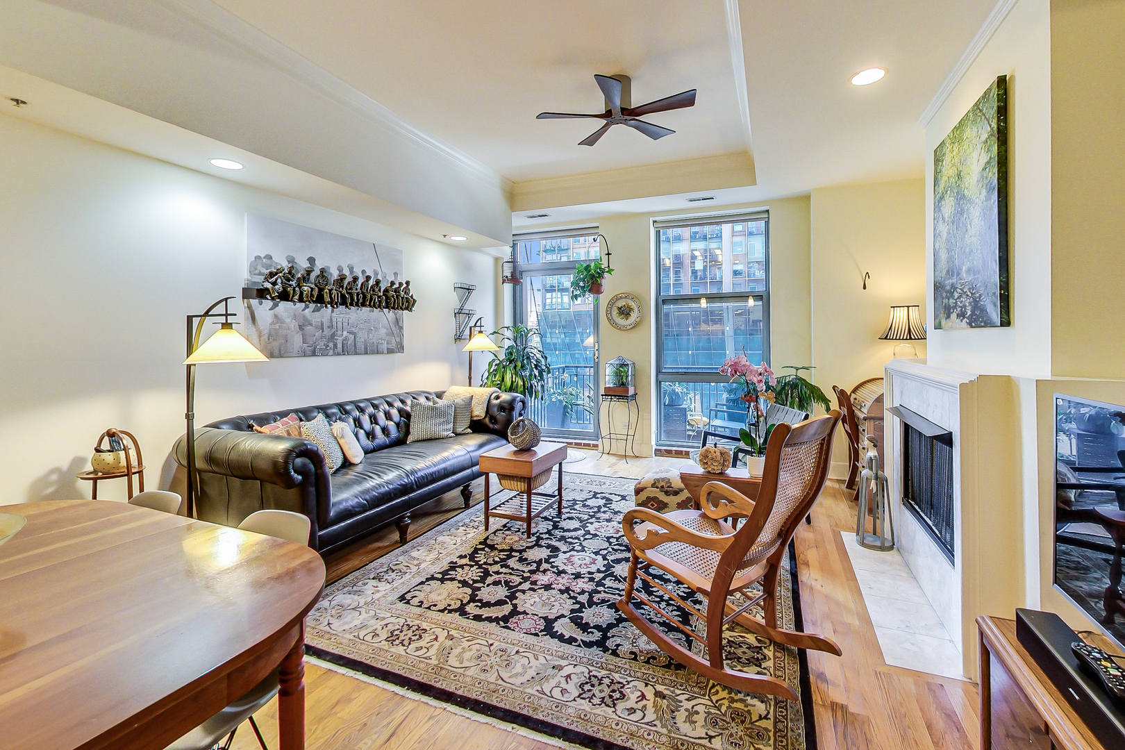 165 N CANAL Street Unit: 815