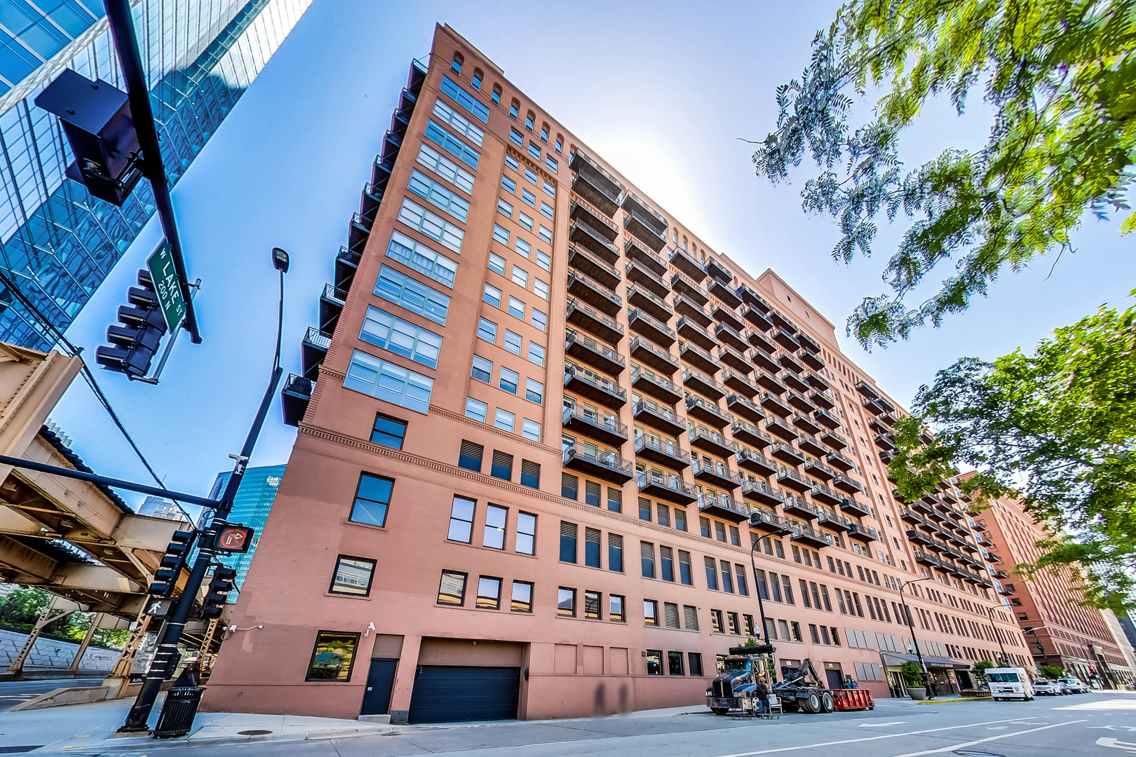 165 N CANAL Street Unit: 815