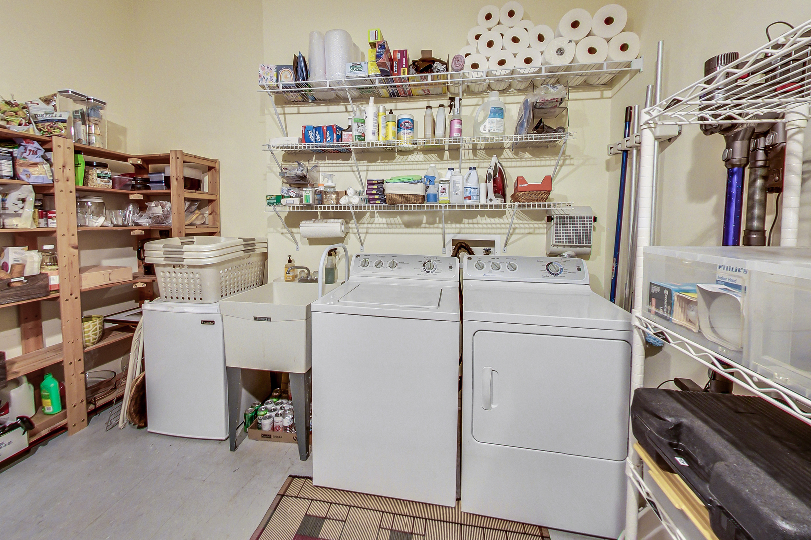 165 N CANAL Street Unit: 815