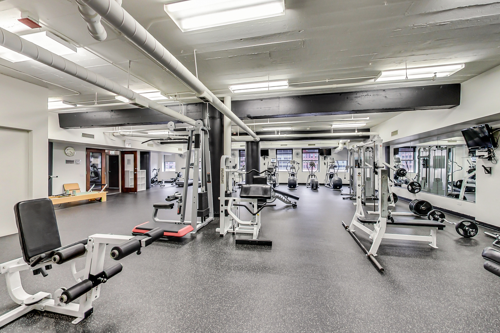 165 N CANAL Street Unit: 815