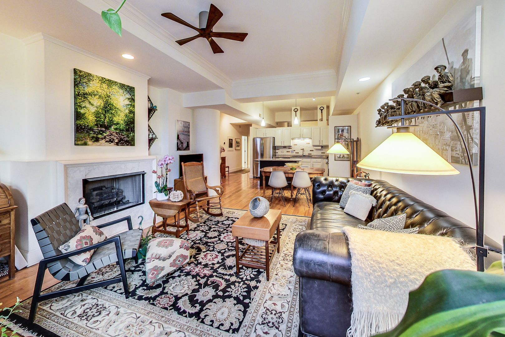 165 N CANAL Street Unit: 815