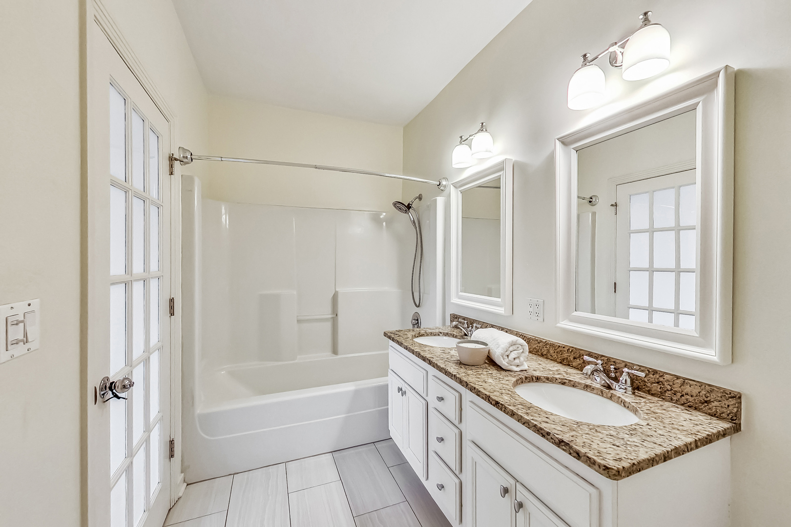 1830 N Winchester Avenue Unit: 101