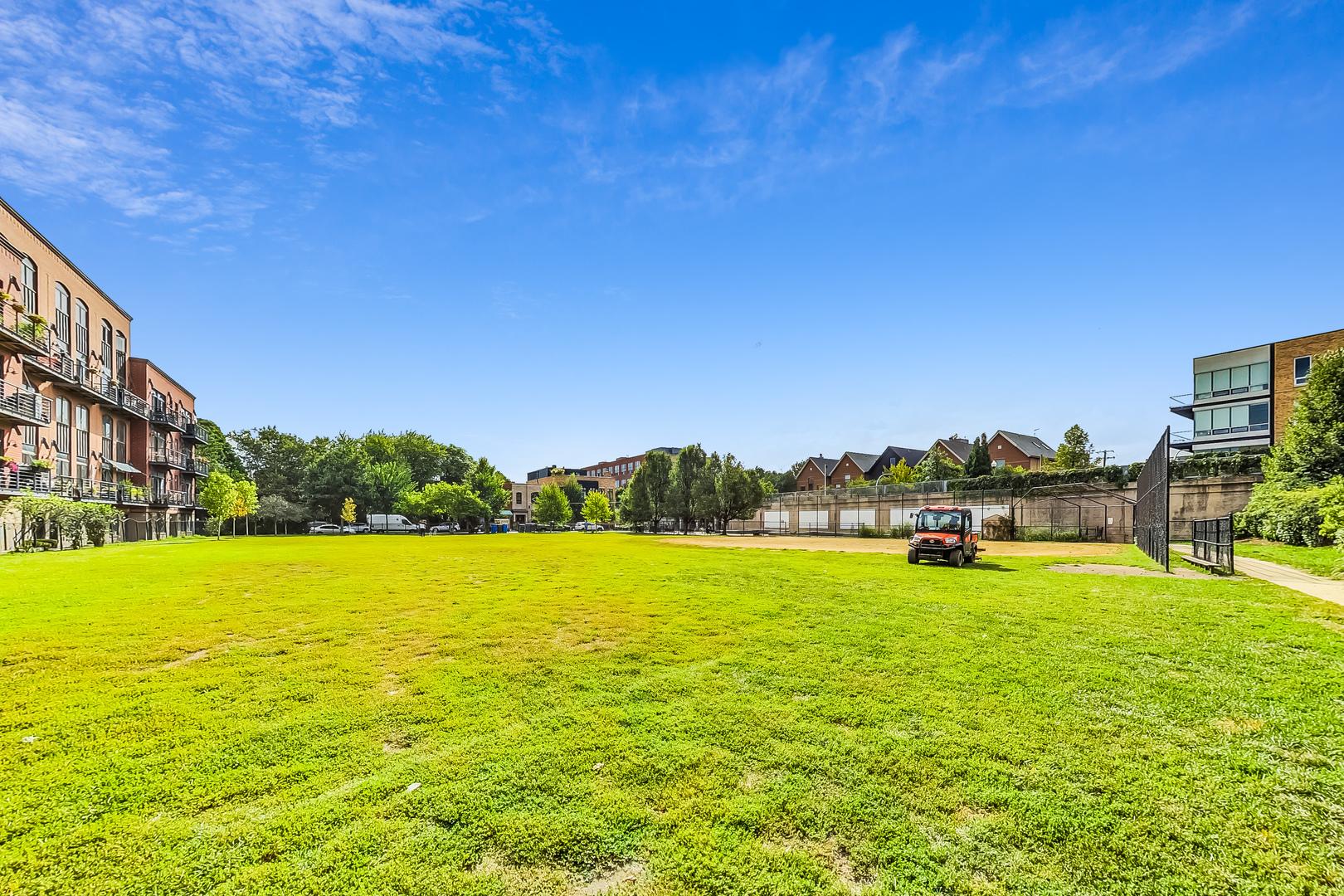 1830 N Winchester Avenue Unit: 101