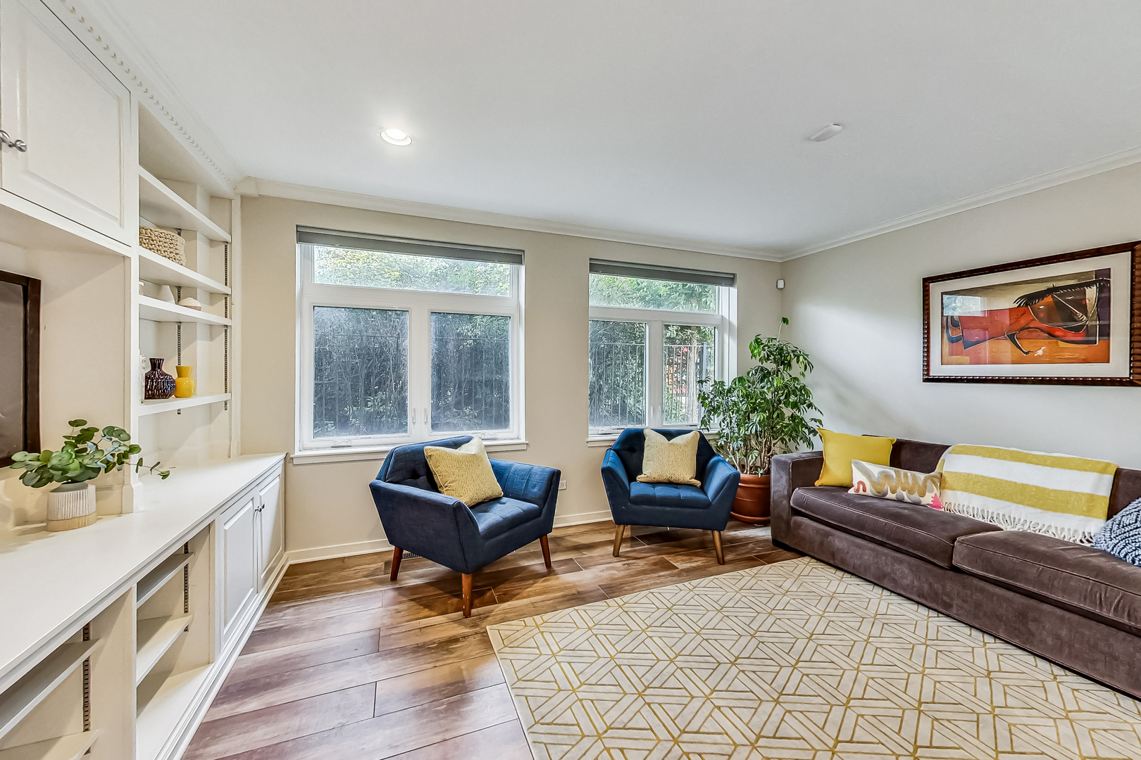 1830 N Winchester Avenue Unit: 101