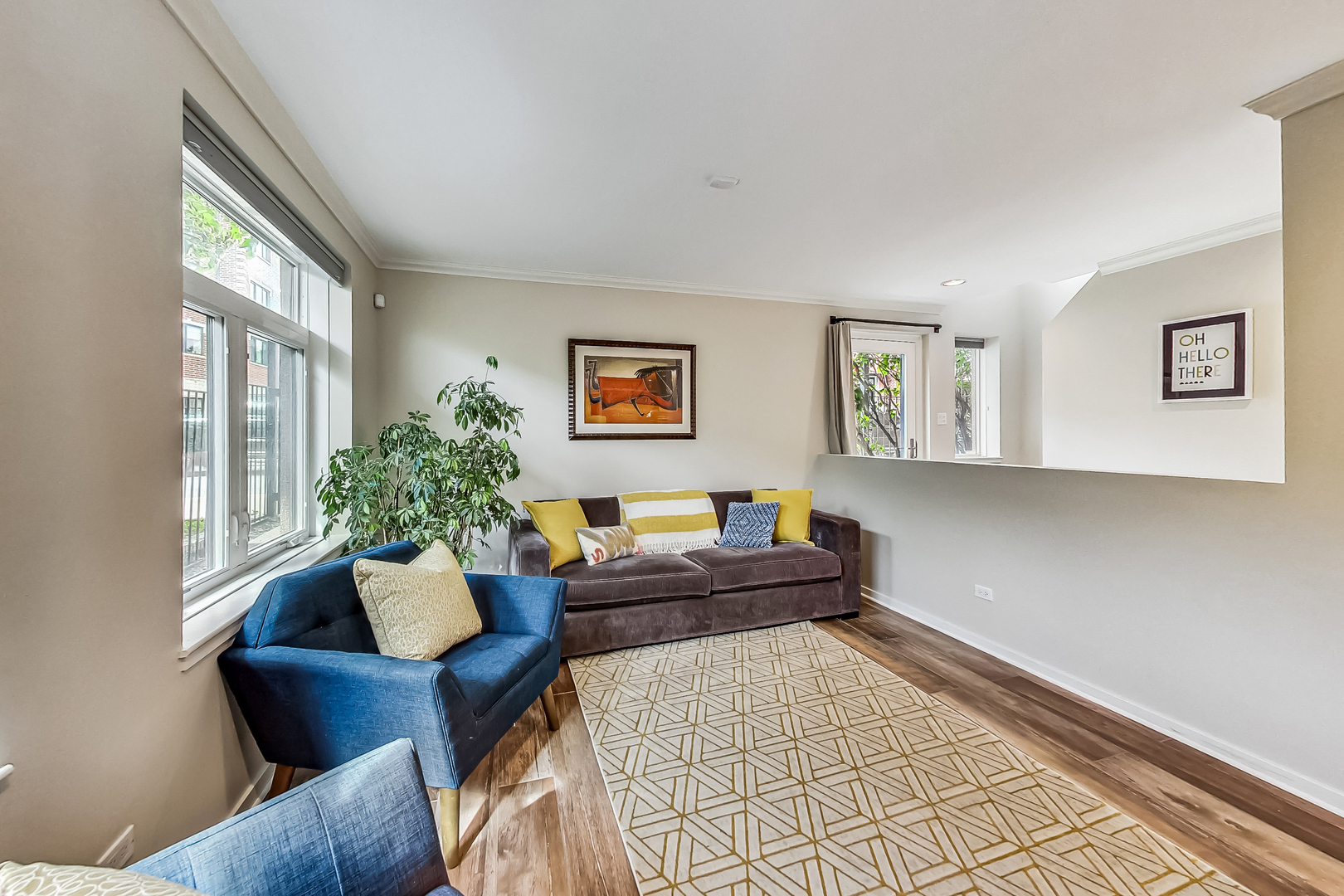 1830 N Winchester Avenue Unit: 101
