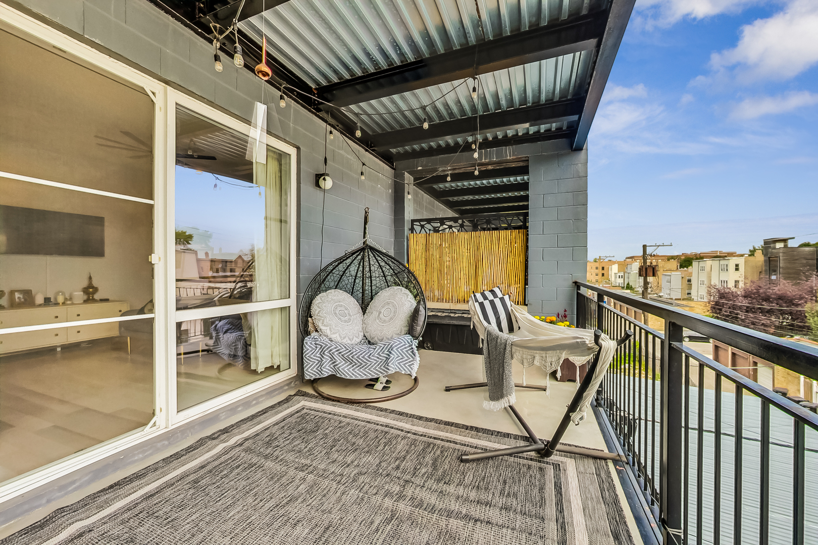 845 N California Avenue Unit: 3
