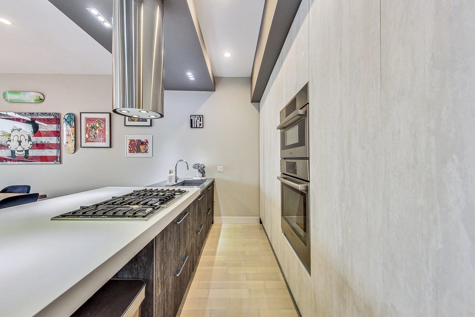845 N California Avenue Unit: 3