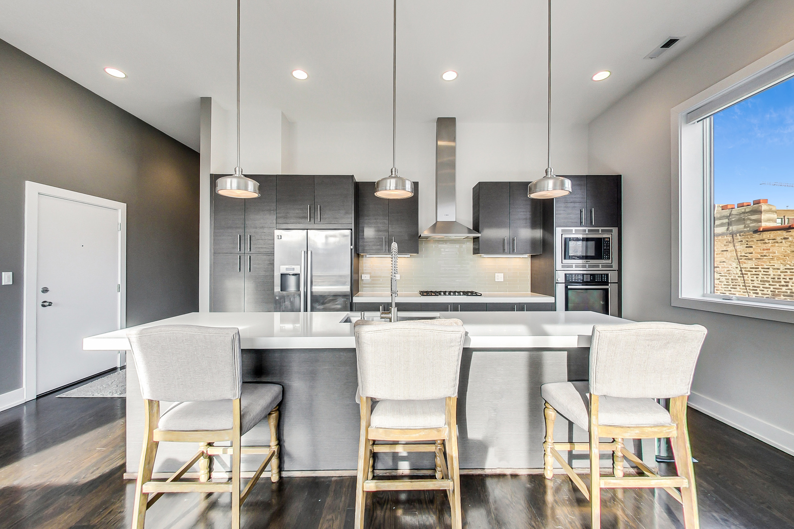 6 N THROOP Street Unit: 3N