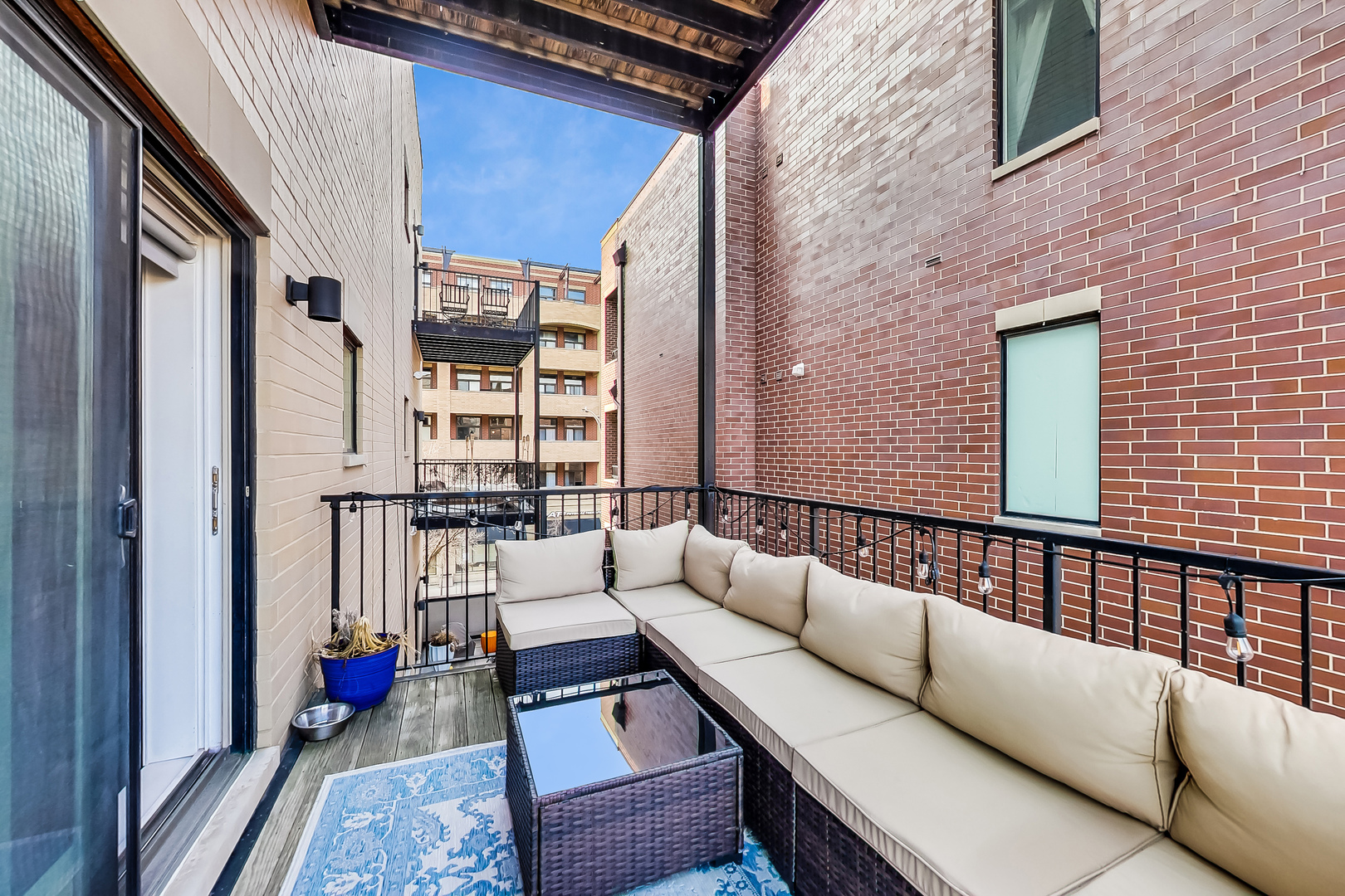 6 N THROOP Street Unit: 3N