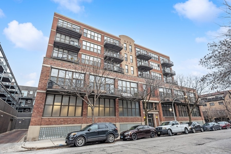 15 S THROOP Street Unit: 605