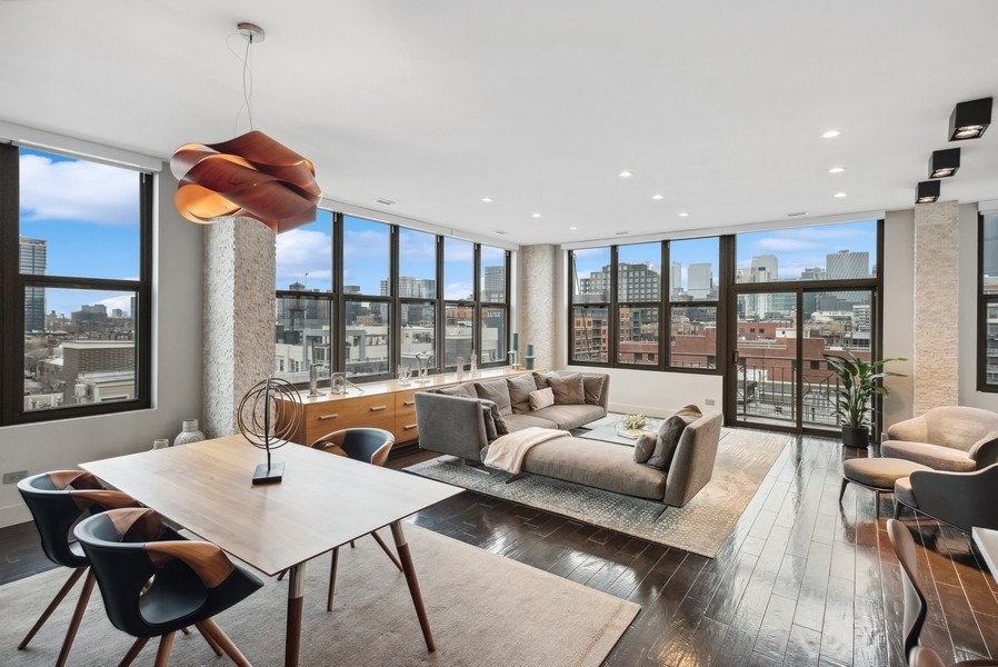 15 S THROOP Street Unit: 605