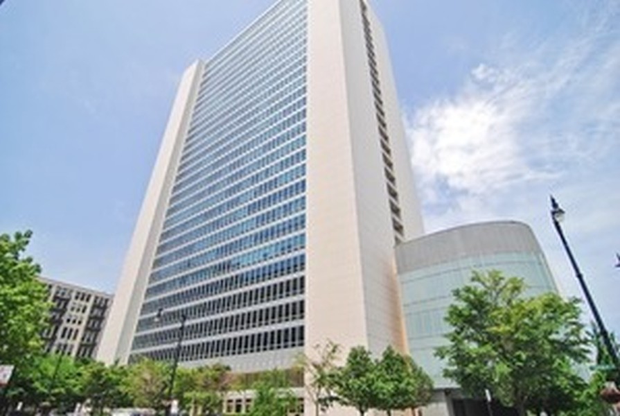 500 W Superior Street Unit: 1206