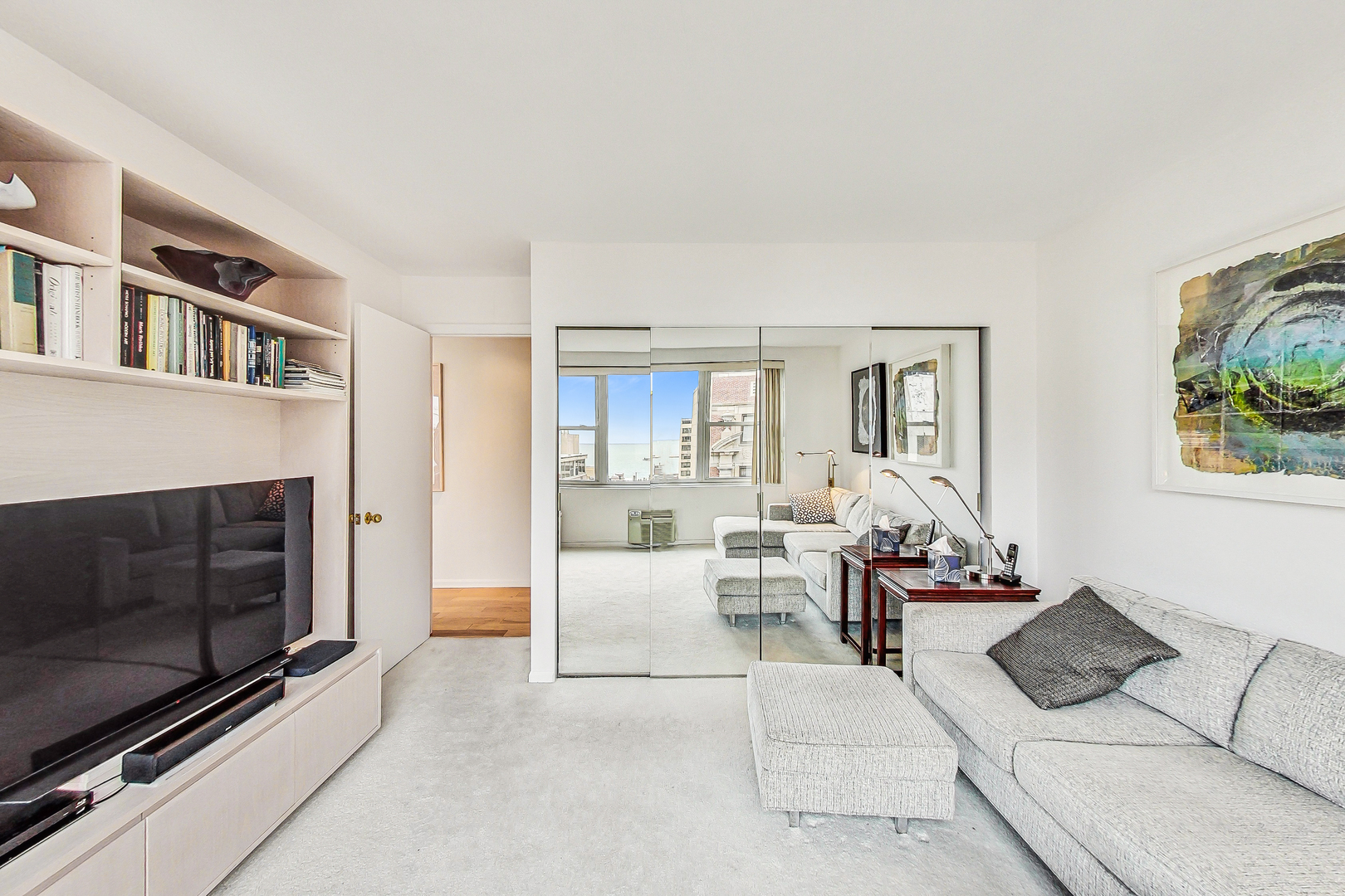 850 N Dewitt Place Unit: 22EG