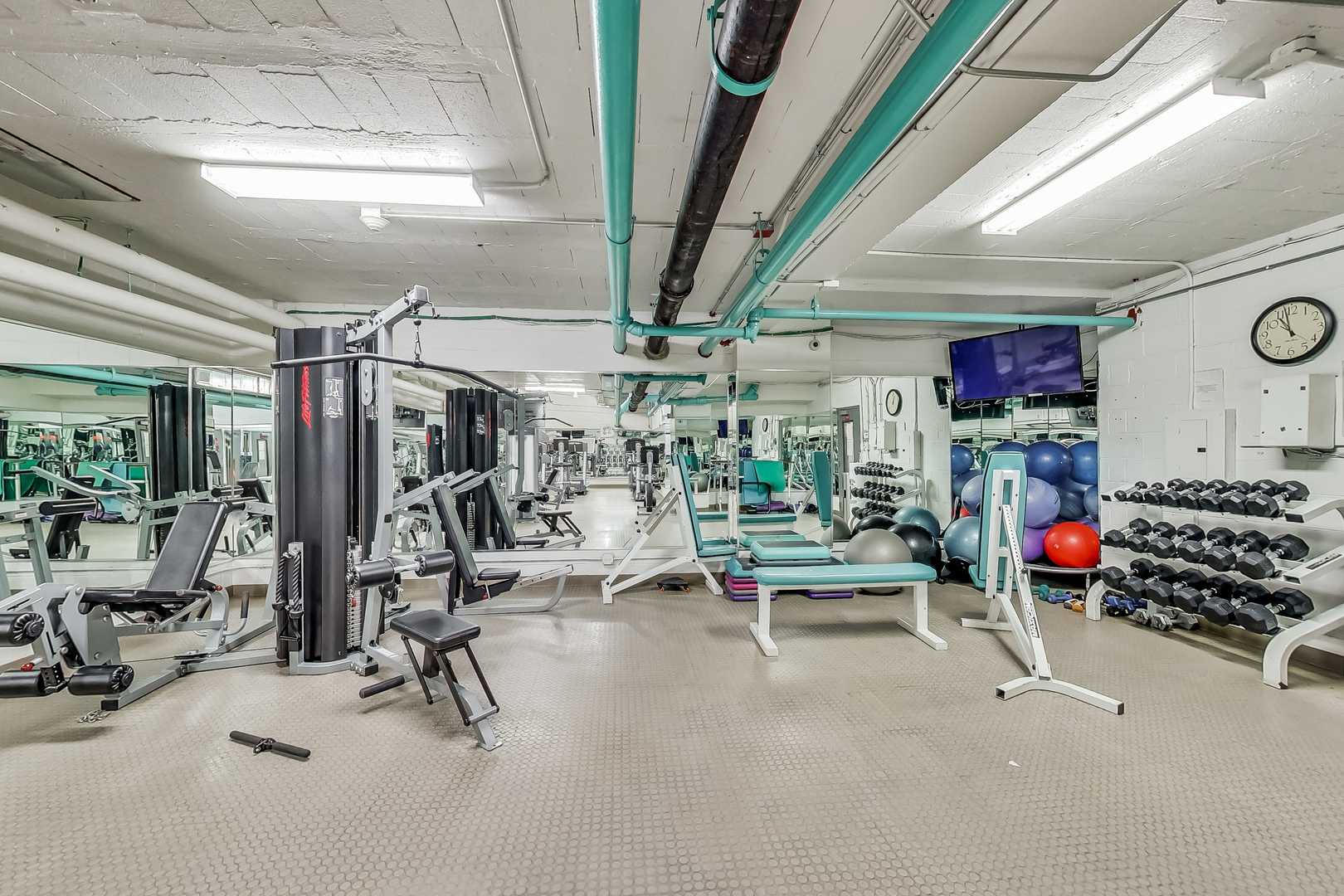 850 N Dewitt Place Unit: 22EG