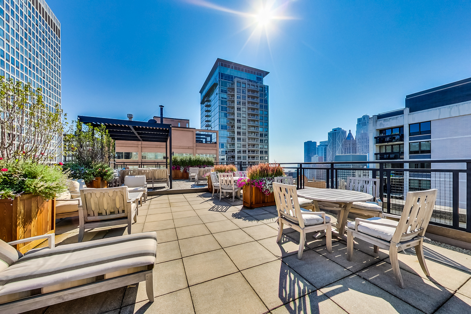 850 N Dewitt Place Unit: 22EG