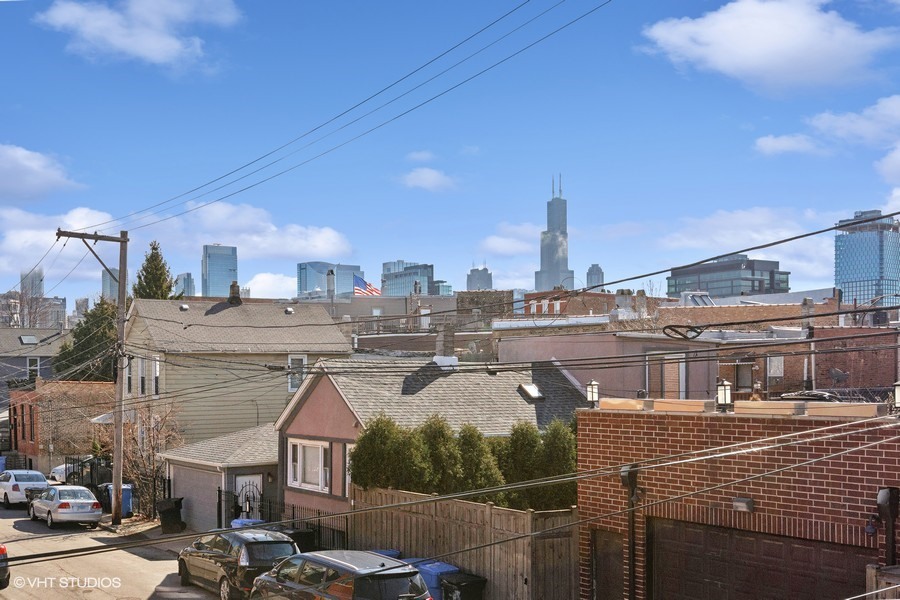 1333 W Huron Street Unit: 2B