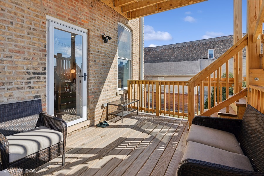 1333 W Huron Street Unit: 2B