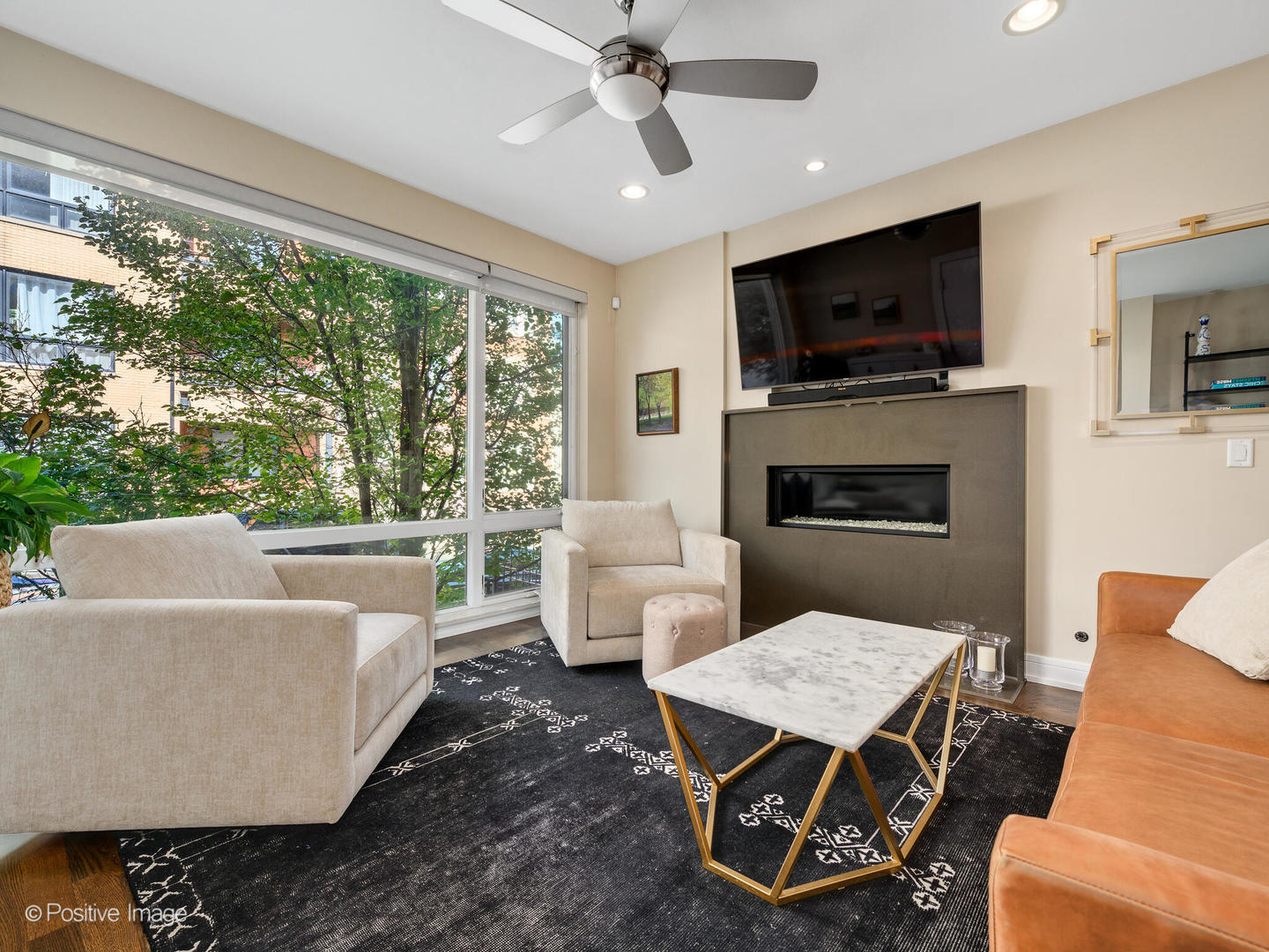 1519 W FRY Street Unit: 1