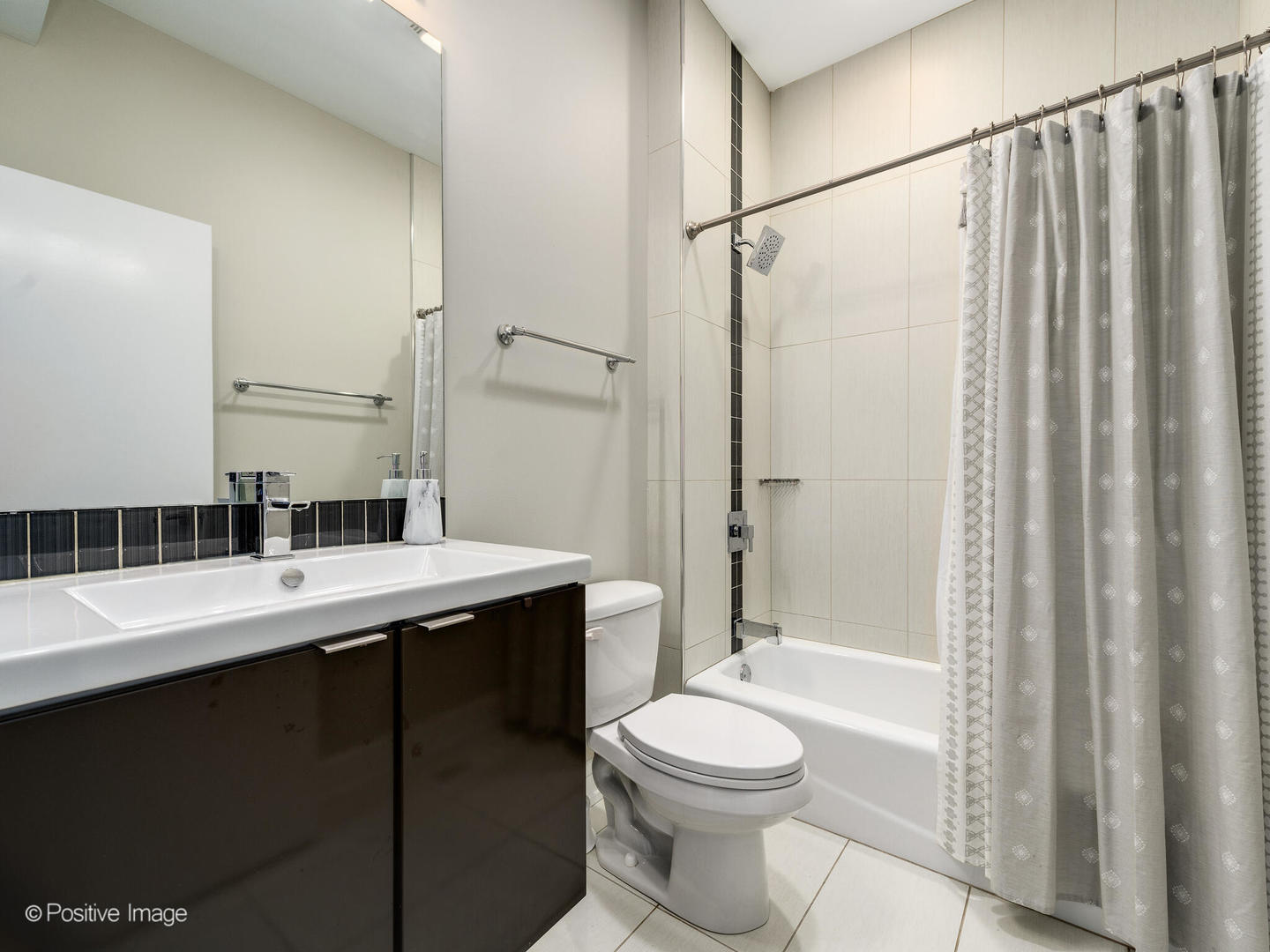 1519 W FRY Street Unit: 1