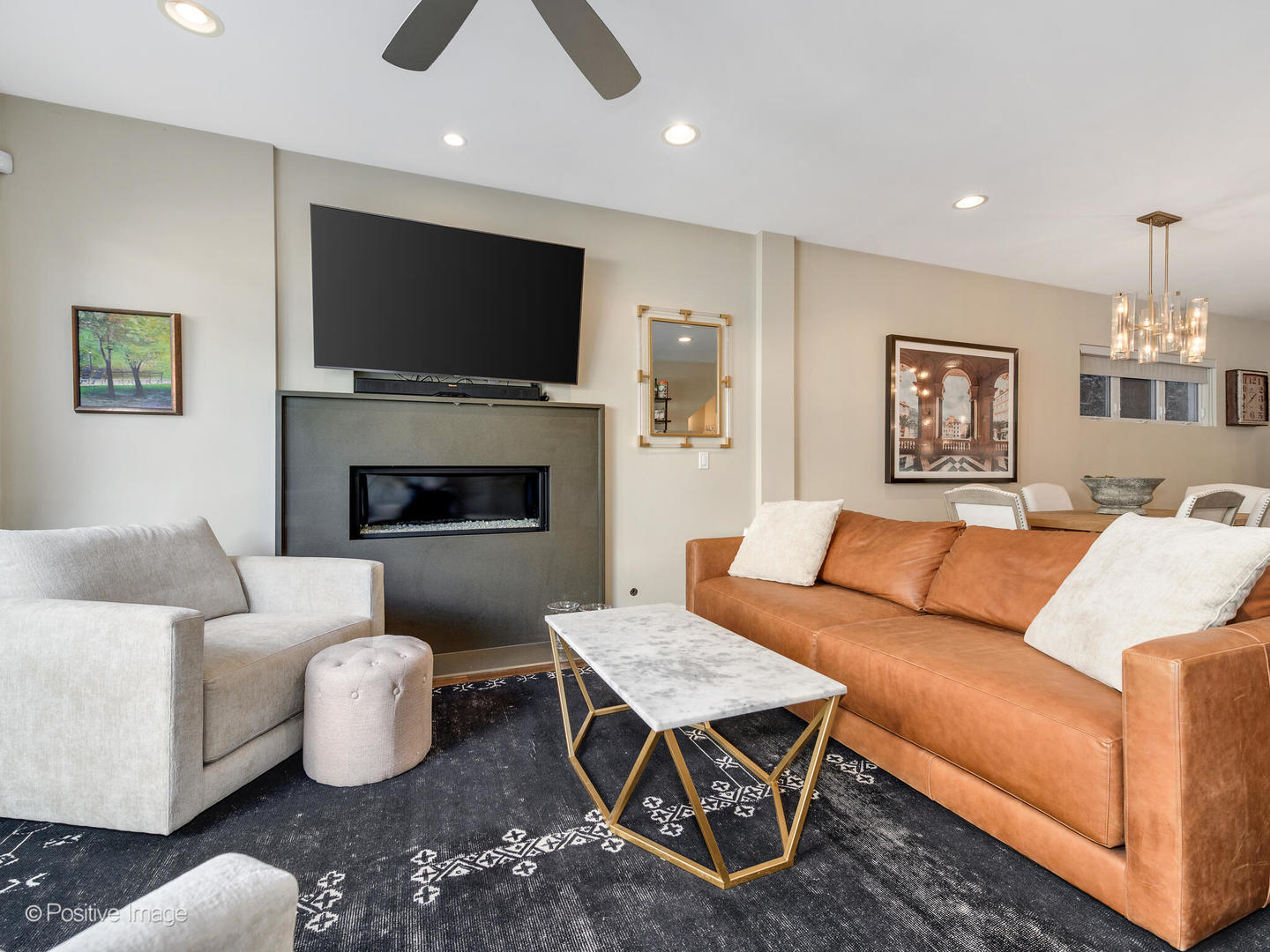 1519 W FRY Street Unit: 1