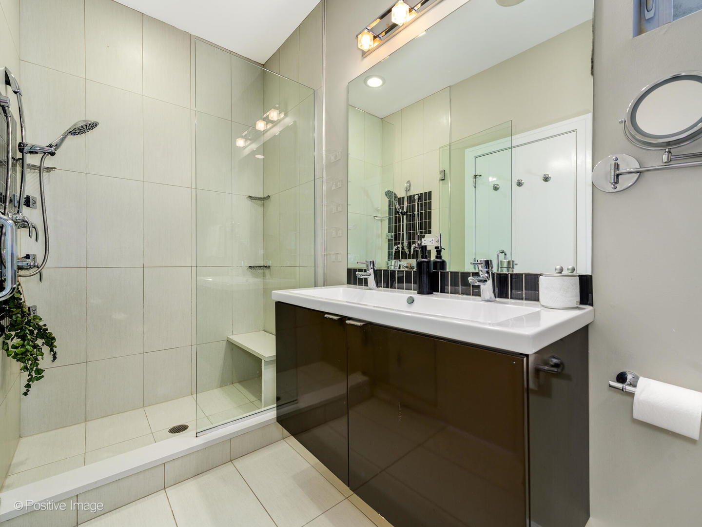 1519 W FRY Street Unit: 1