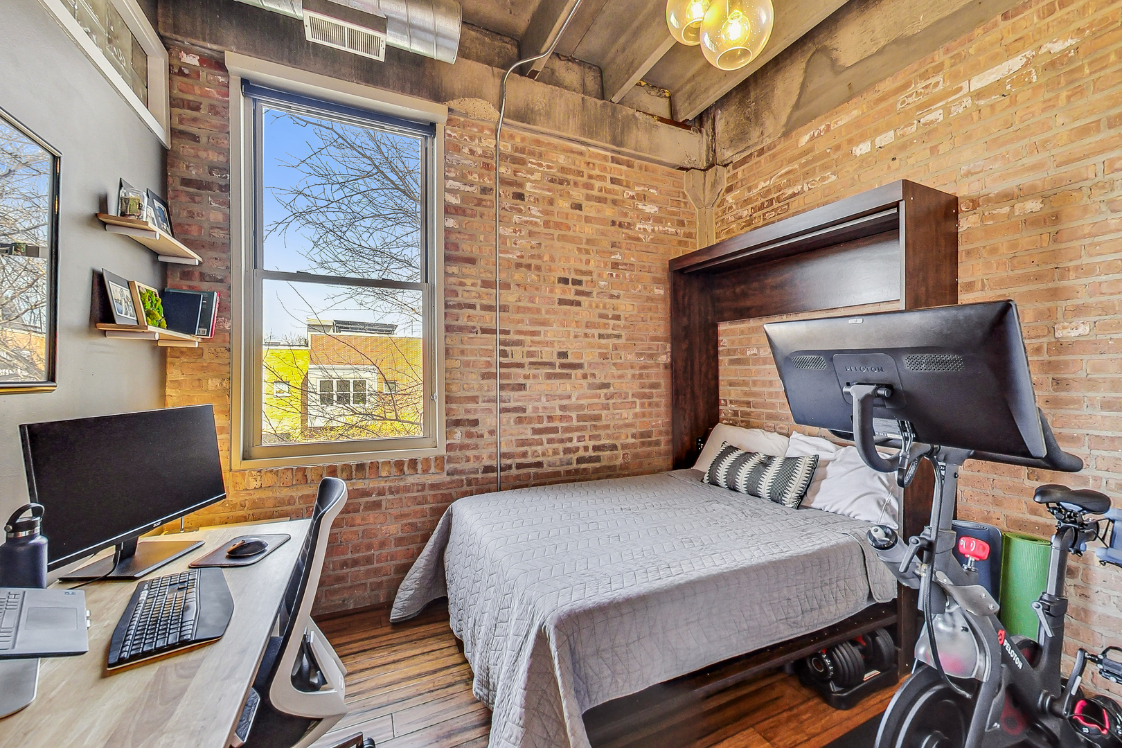 1740 N Maplewood Avenue Unit: 322