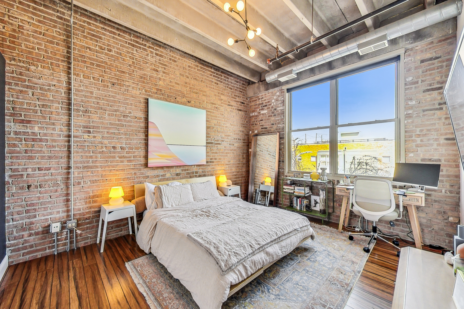 1740 N Maplewood Avenue Unit: 322