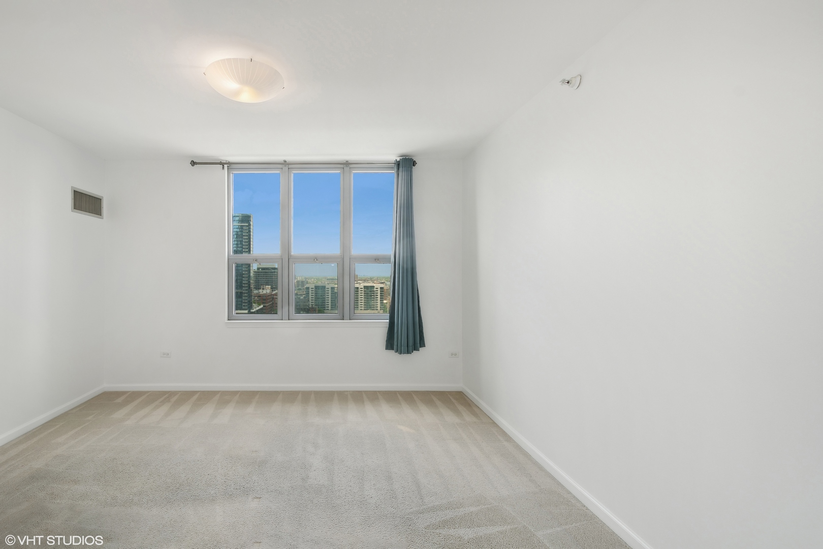 125 S Jefferson Street Unit: 1809