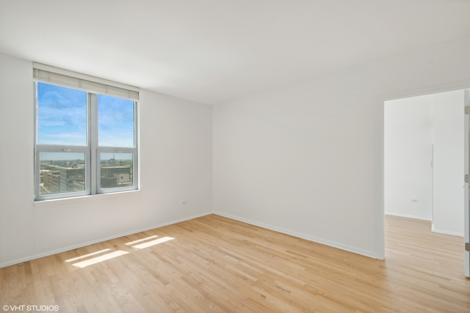 125 S Jefferson Street Unit: 1809