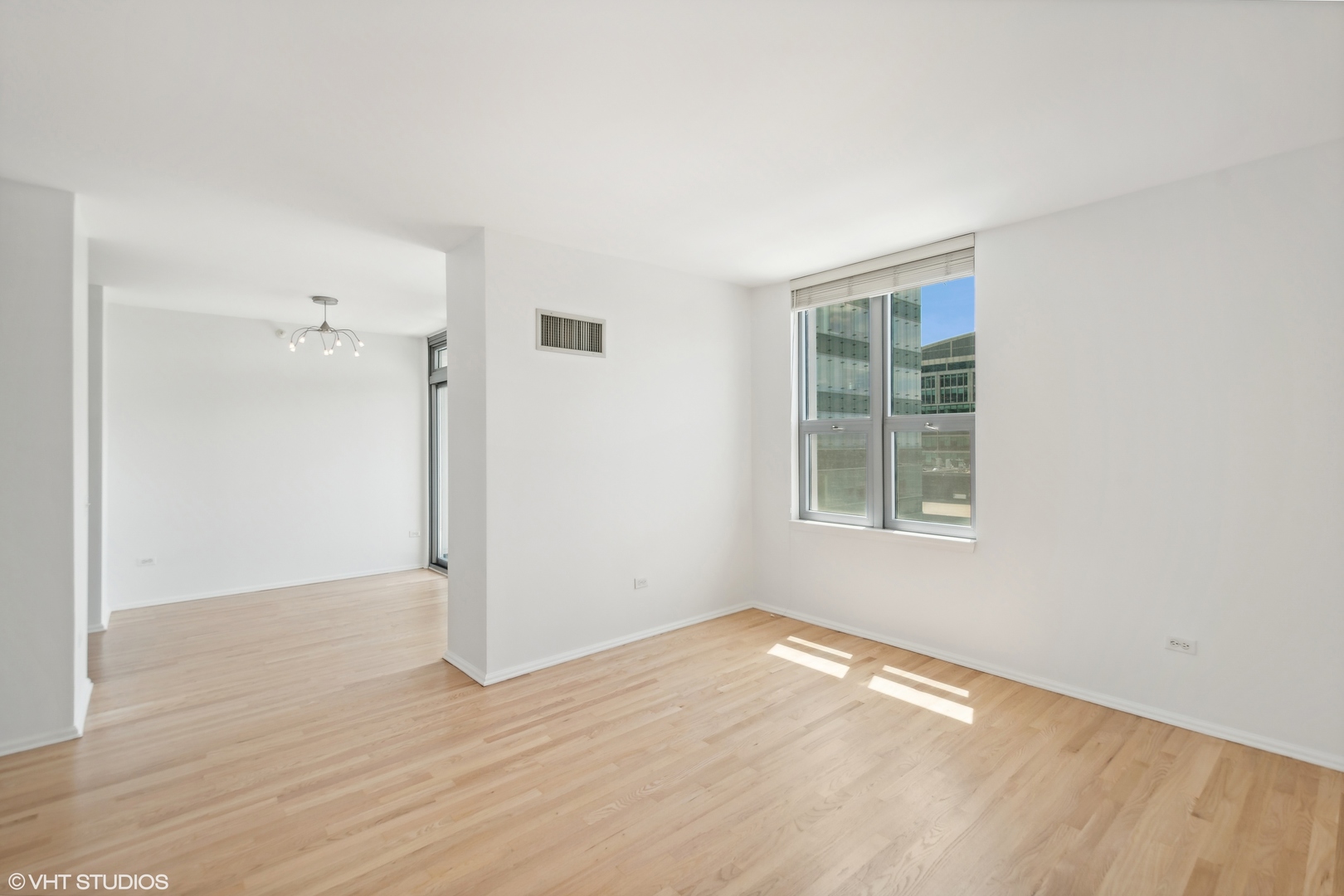 125 S Jefferson Street Unit: 1809