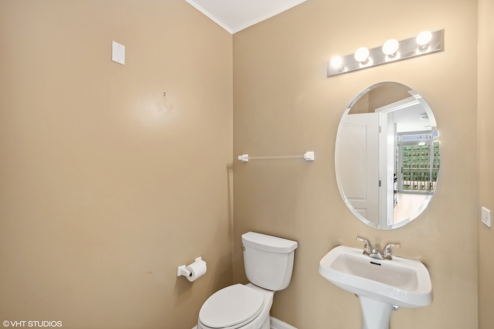 125 S Jefferson Street Unit: 1809