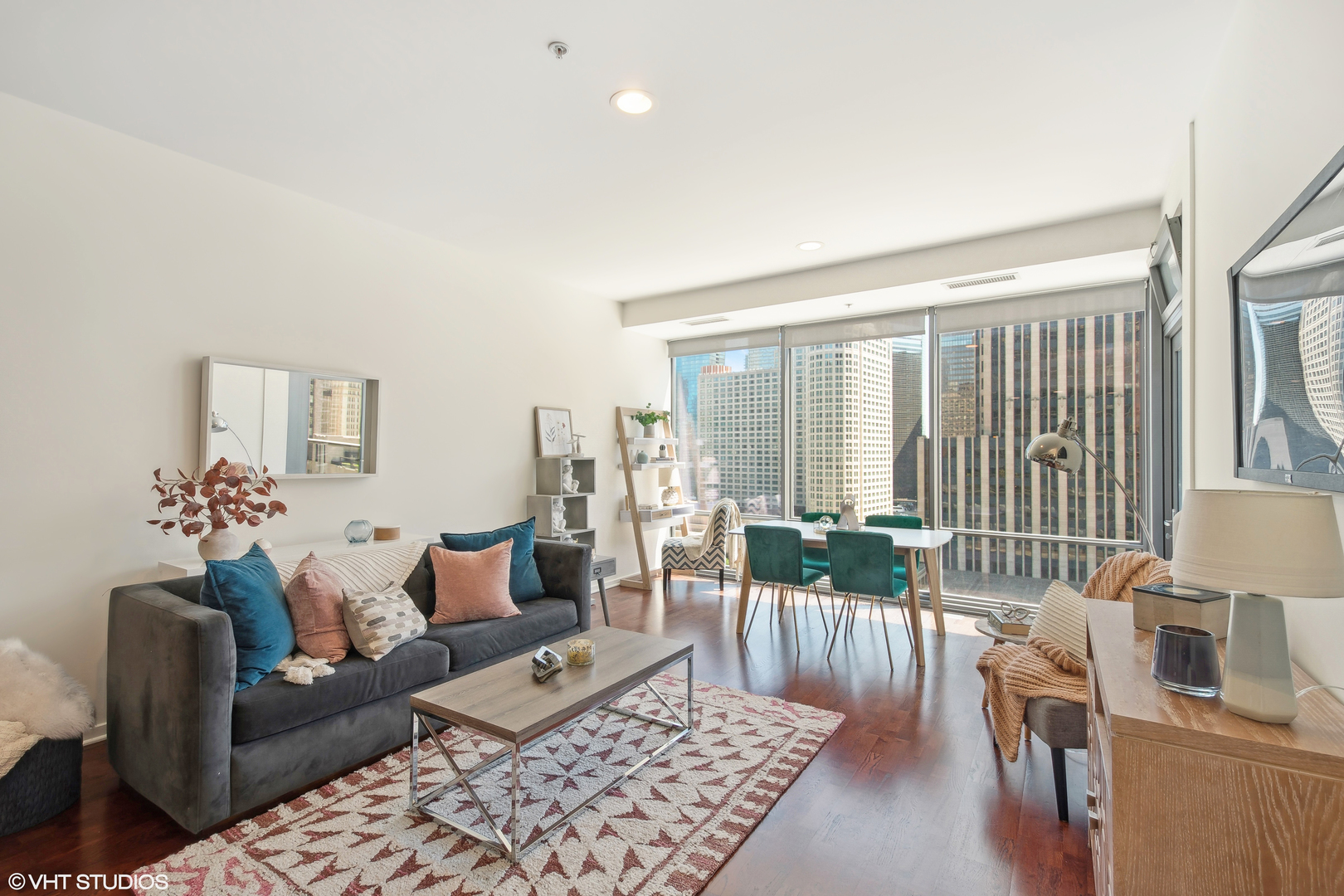 240 E Illinois Street Unit: 1203