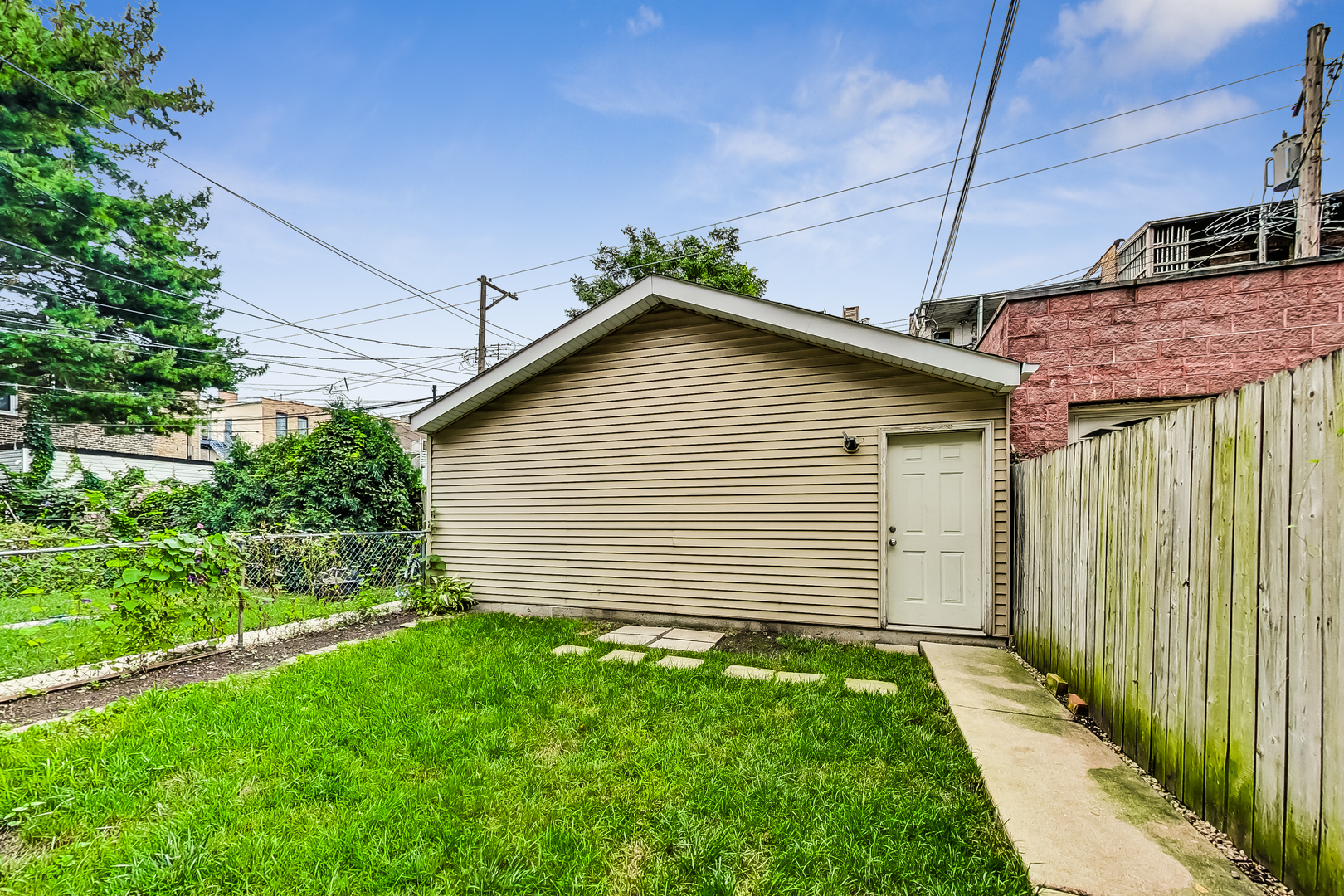1119 N Winchester Avenue Unit: 1