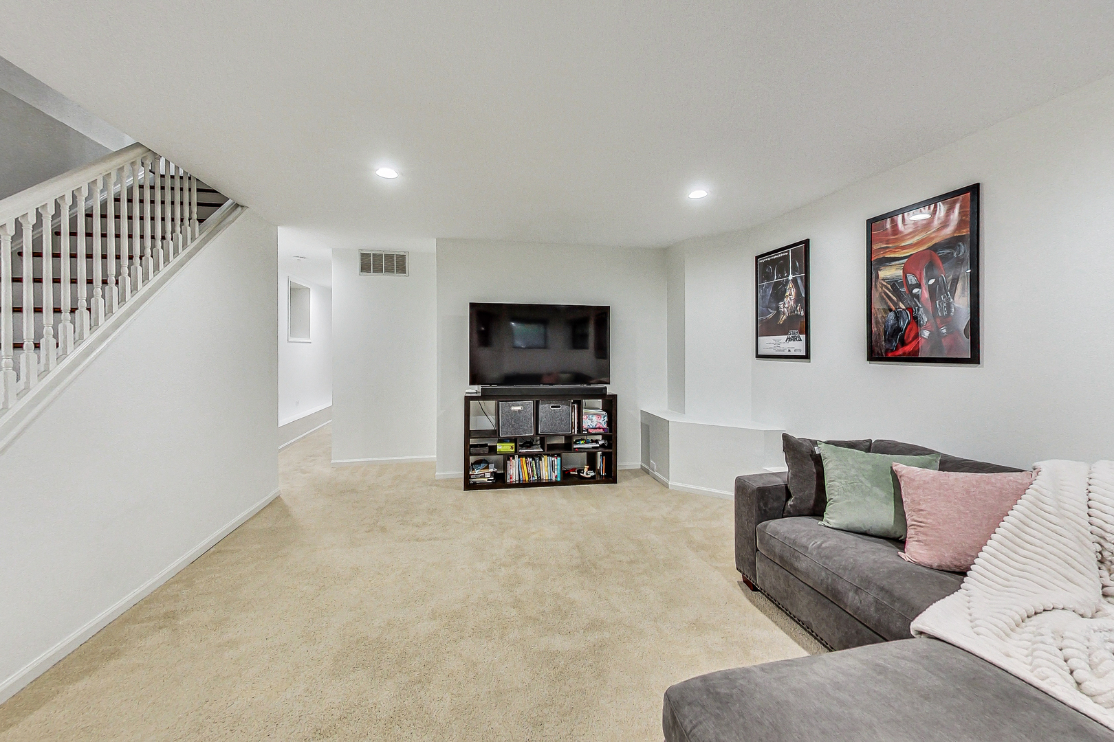 1119 N Winchester Avenue Unit: 1