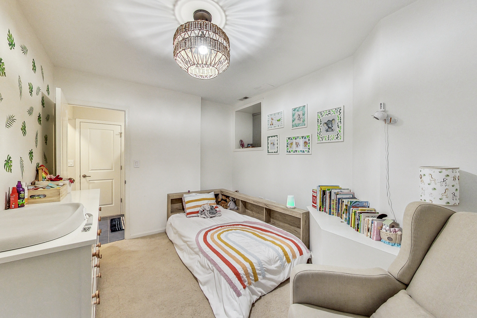 1119 N Winchester Avenue Unit: 1