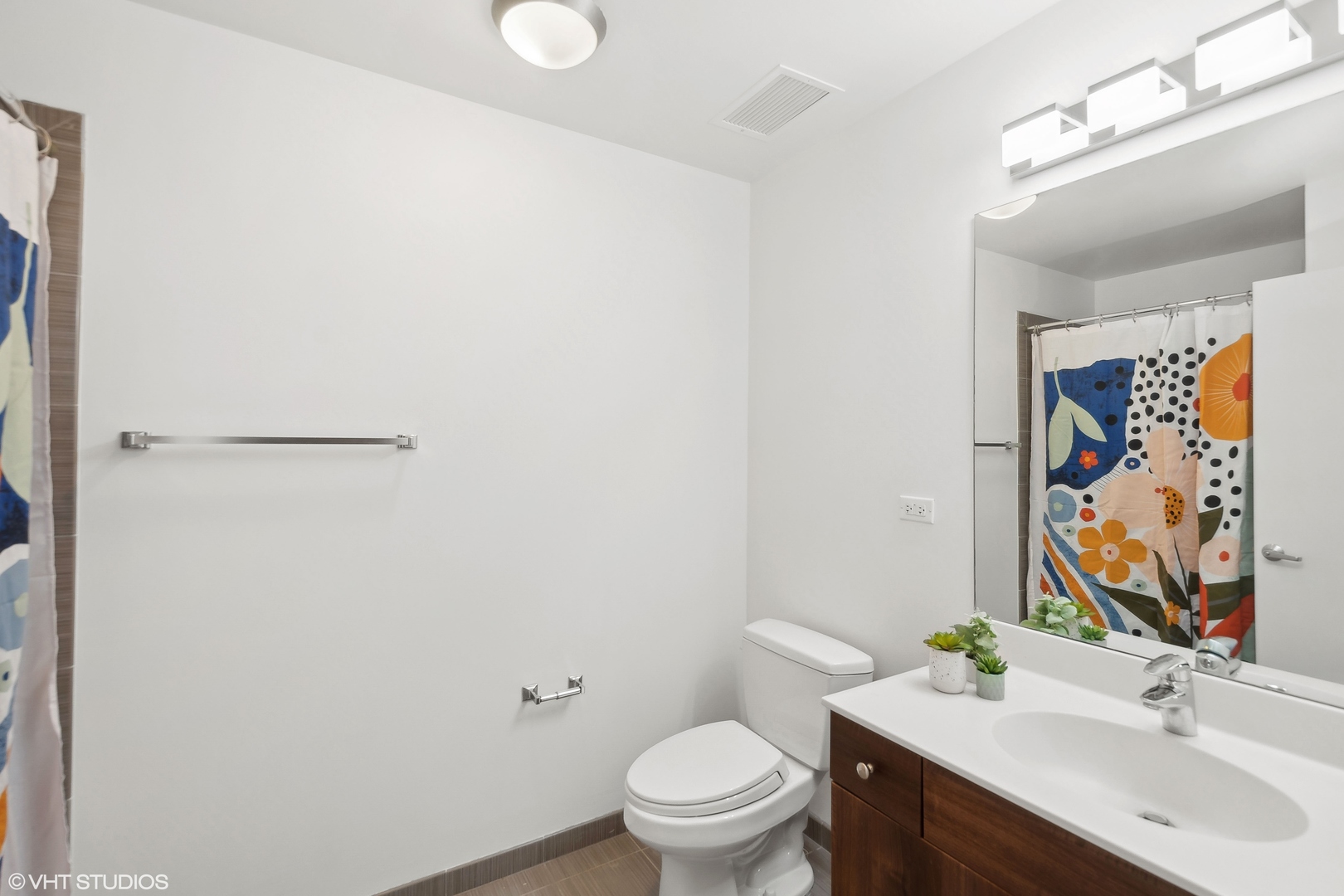 235 W VAN BUREN Street Unit: 1722