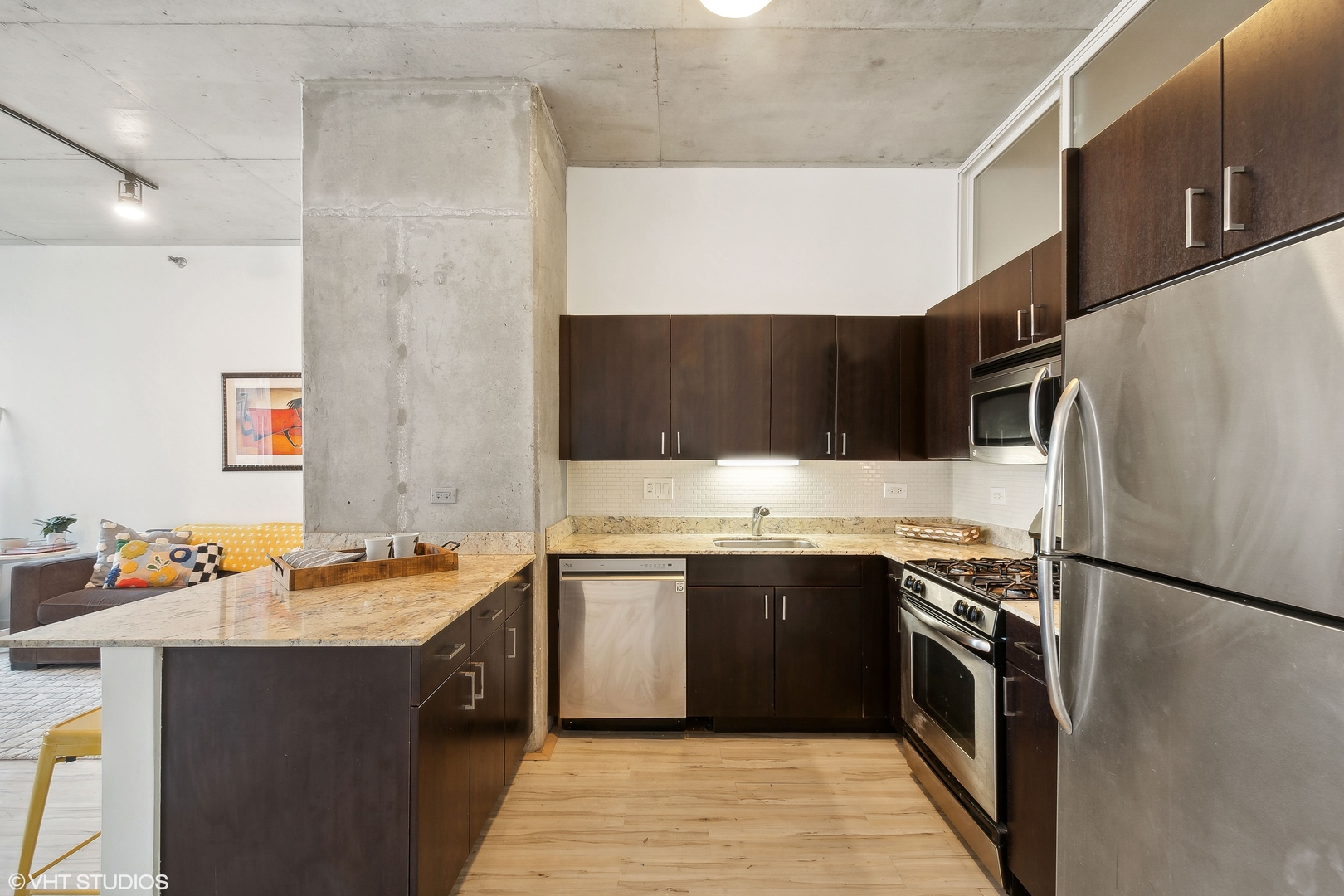 235 W VAN BUREN Street Unit: 1722