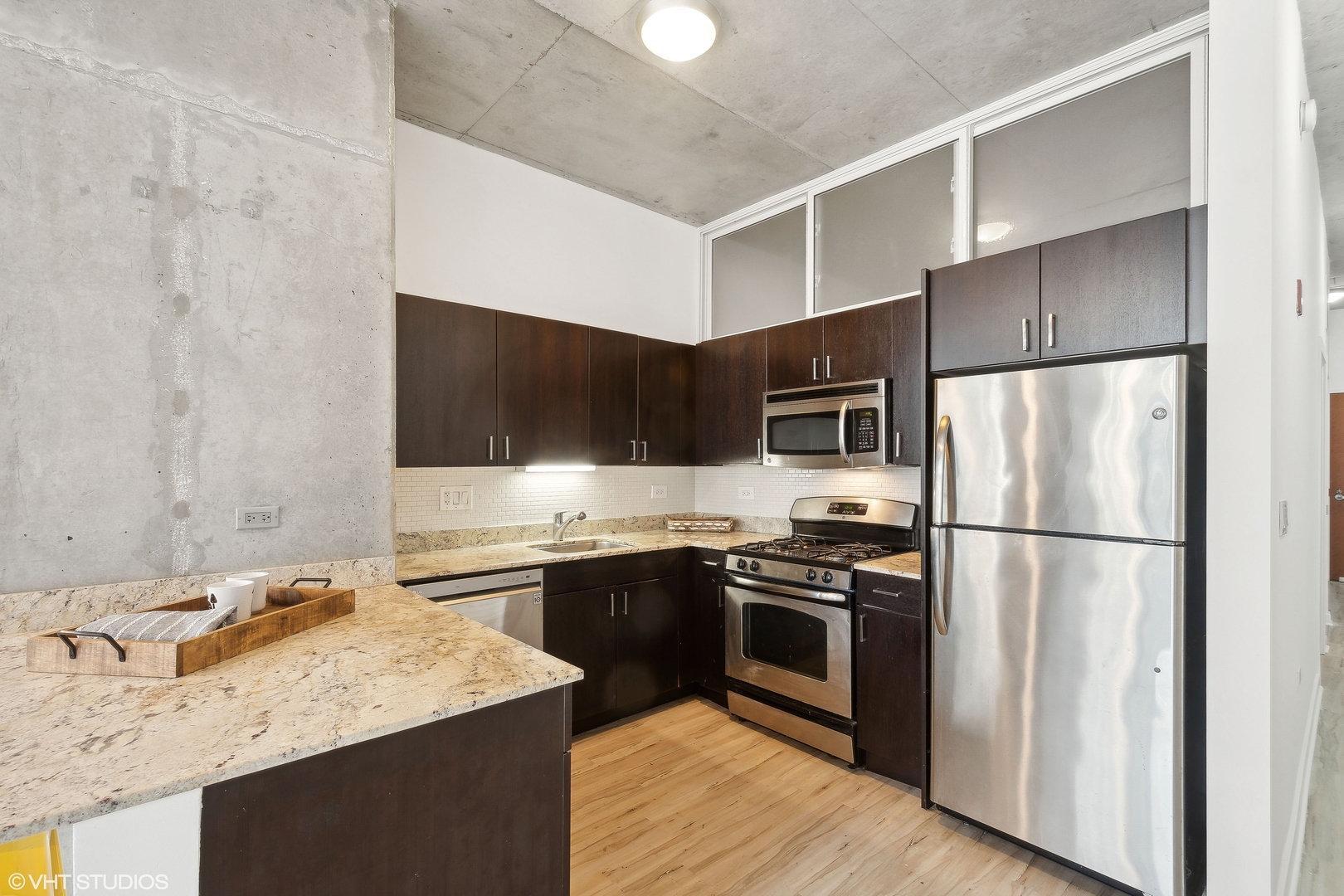 235 W VAN BUREN Street Unit: 1722