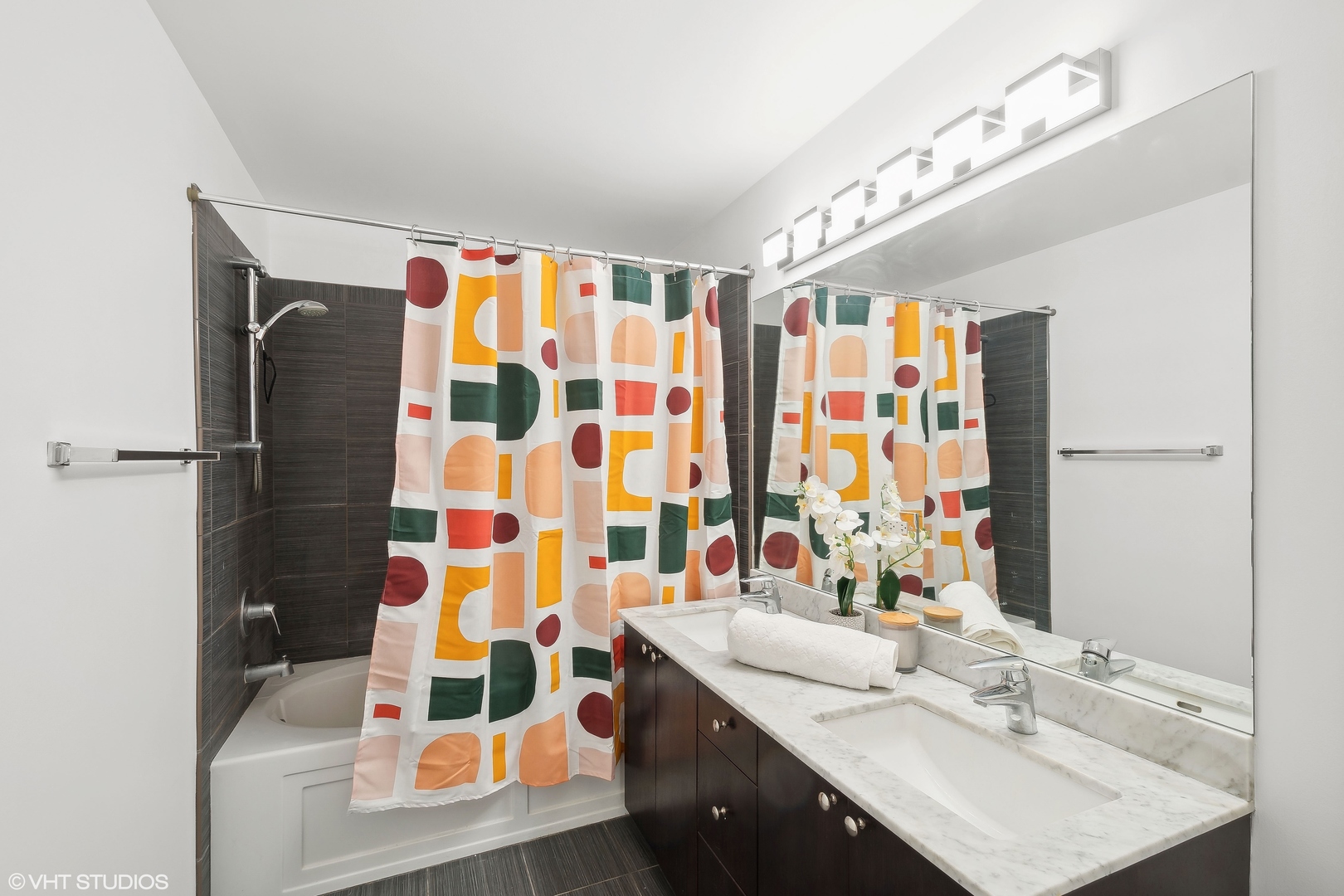 235 W VAN BUREN Street Unit: 1722
