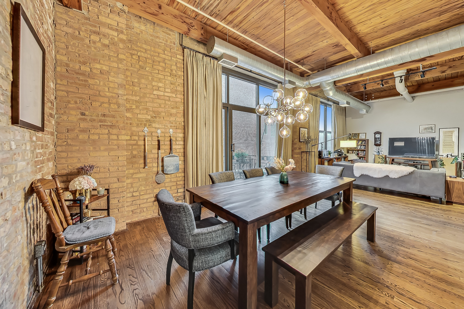 1330 W Monroe Street Unit: 416