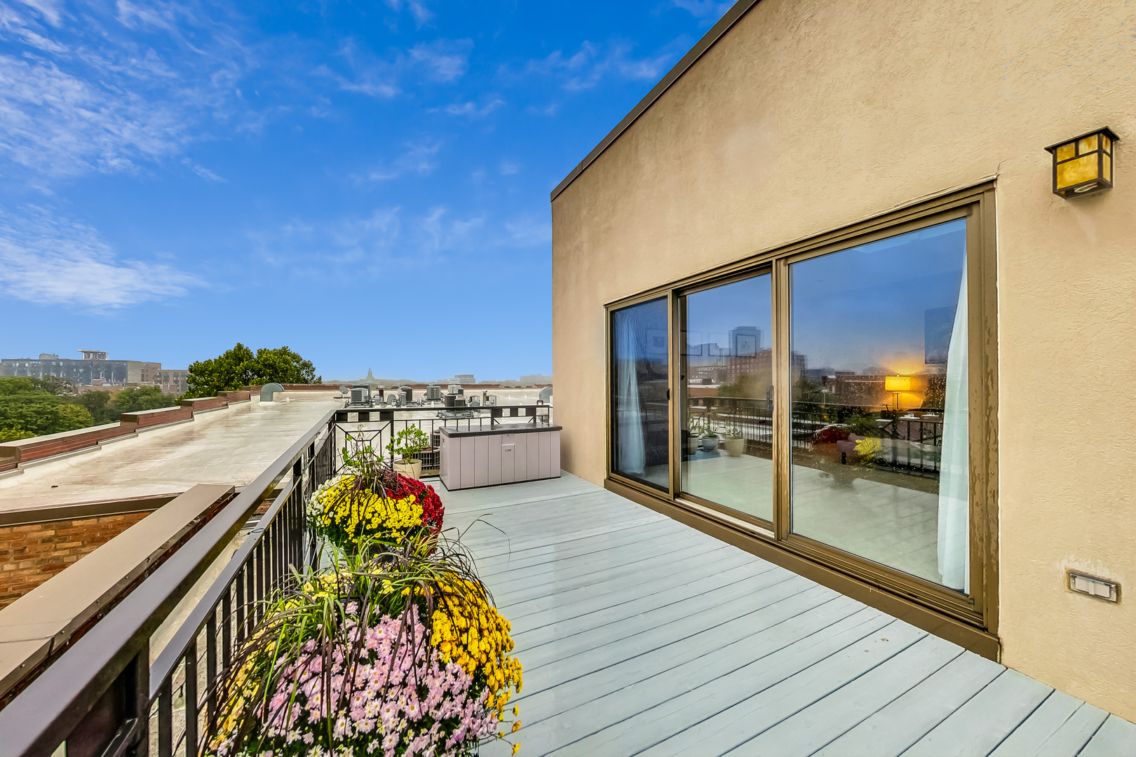1330 W Monroe Street Unit: 416