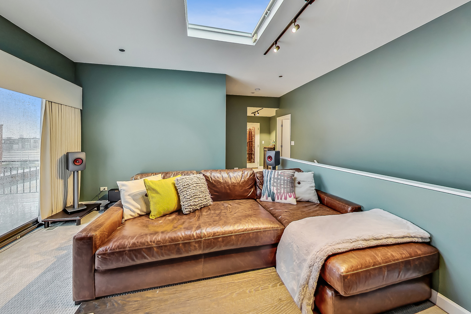 1330 W Monroe Street Unit: 416