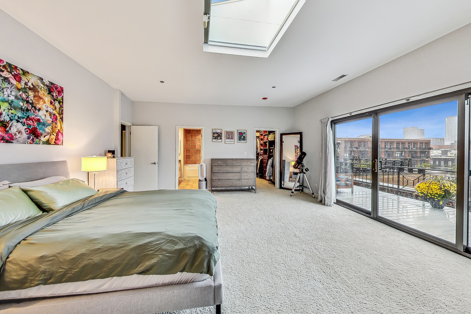 1330 W Monroe Street Unit: 416