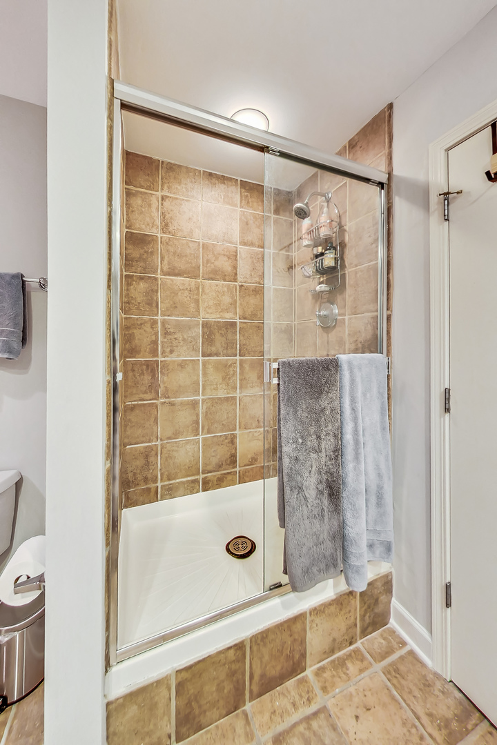 1330 W Monroe Street Unit: 416