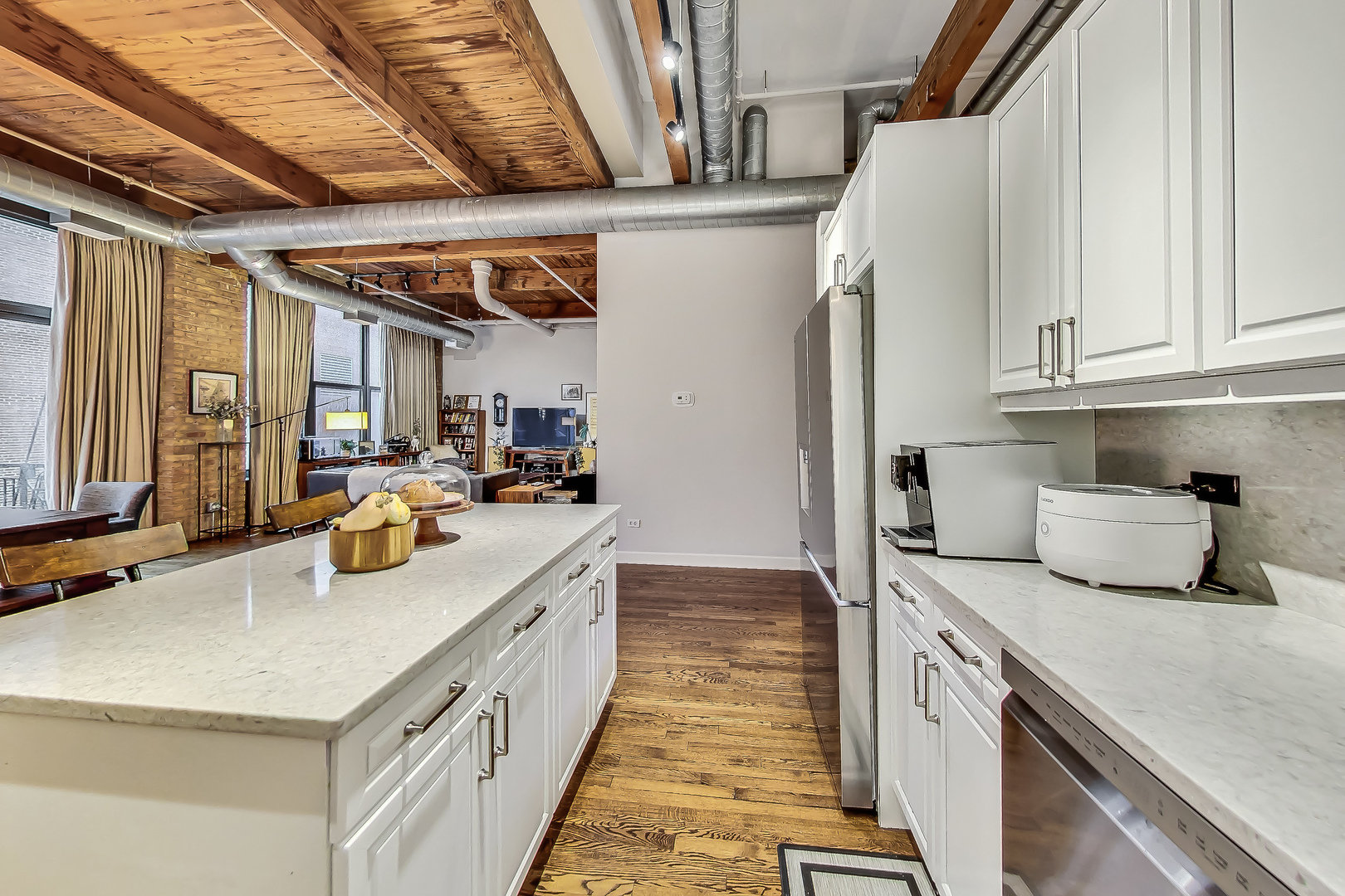 1330 W Monroe Street Unit: 416