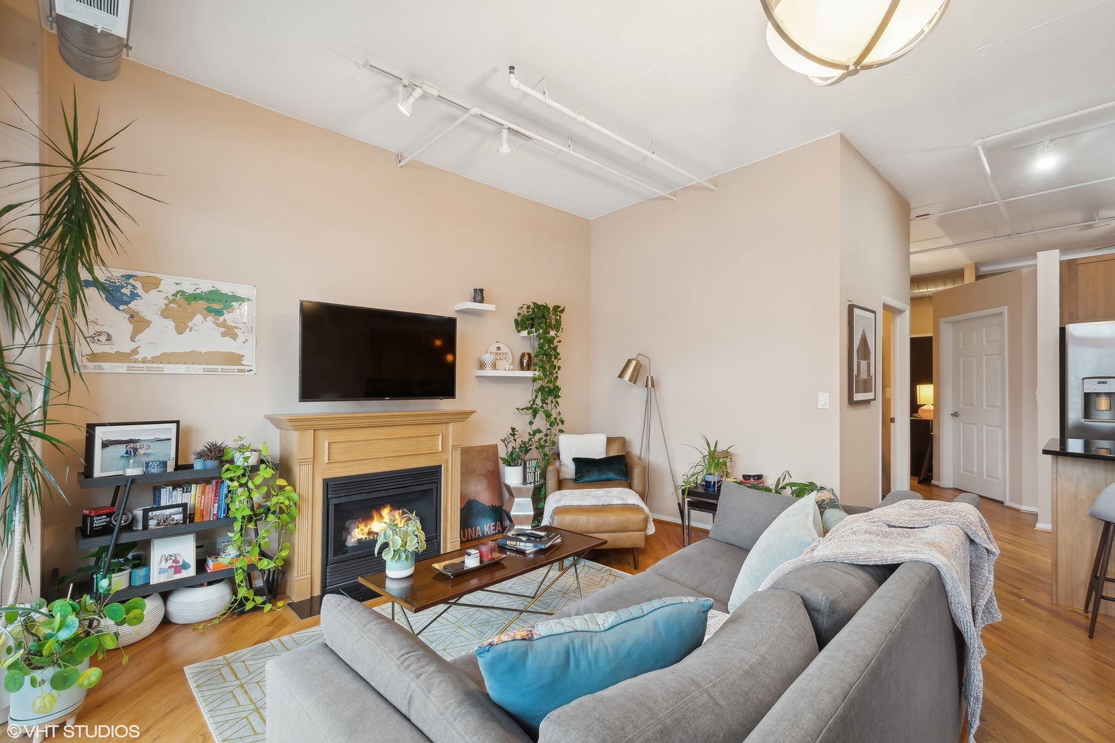 950 W Monroe Street Unit: 702