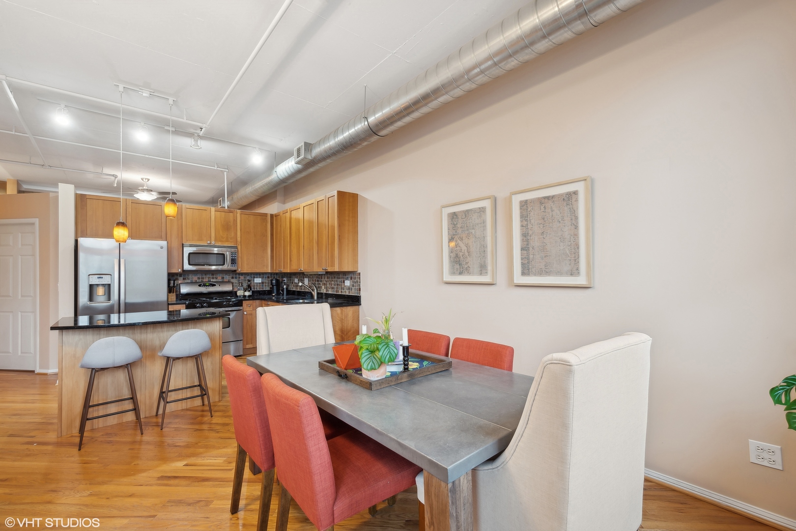 950 W Monroe Street Unit: 702