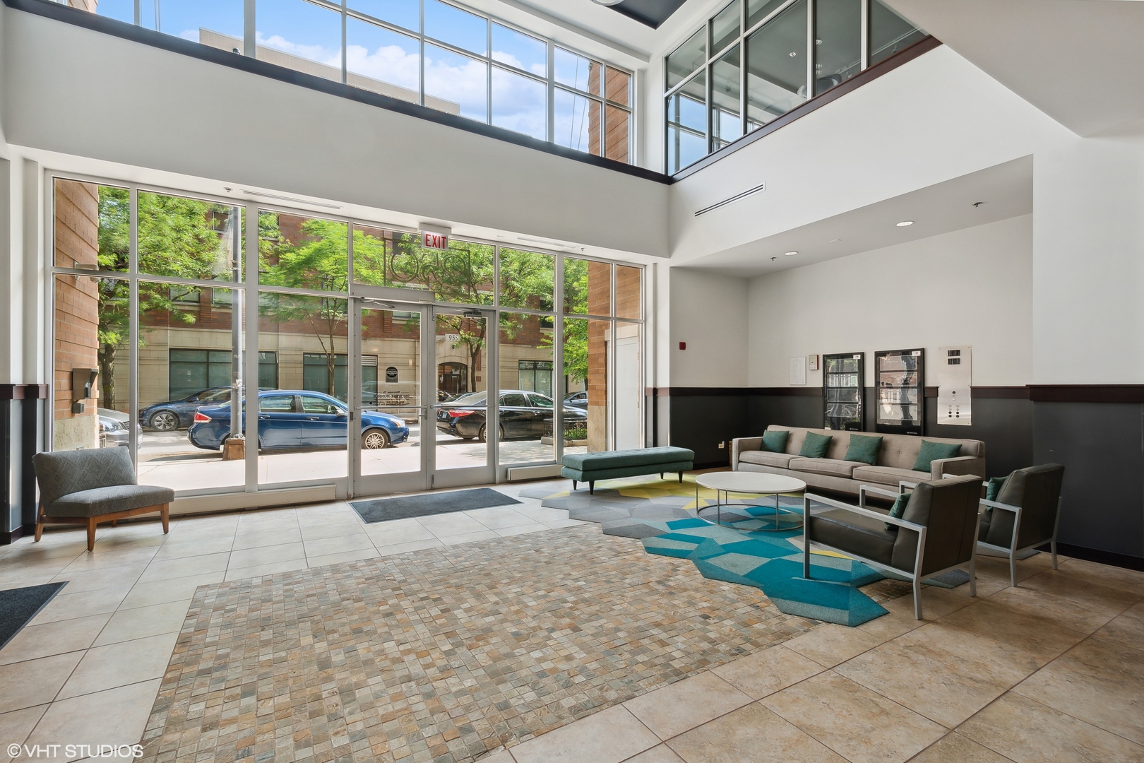 950 W Monroe Street Unit: 702